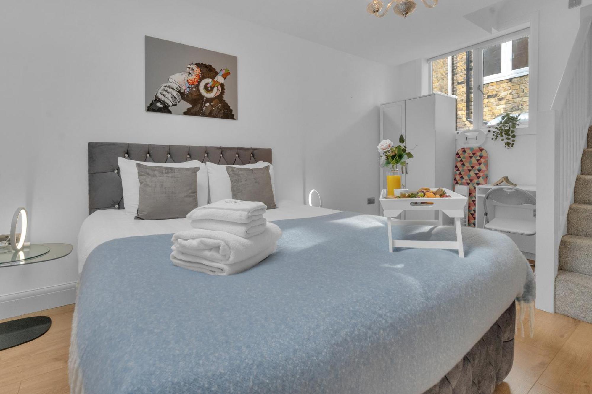 Homely - West Putney Londra